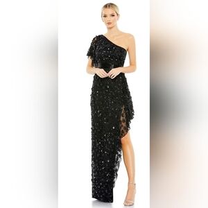 NWT! Mac Duggal, One Shoulder Beaded Embellished Gown, Black, Size 4, MSRP $598
